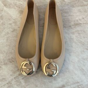 Gucci Beige Leather Logo Ballet Flats with Silver Hardware - size 6/36